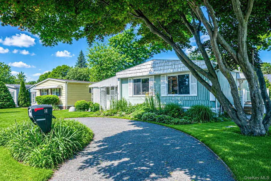 14 Buttercup Drive, Bohemia, NY 11716 - #2