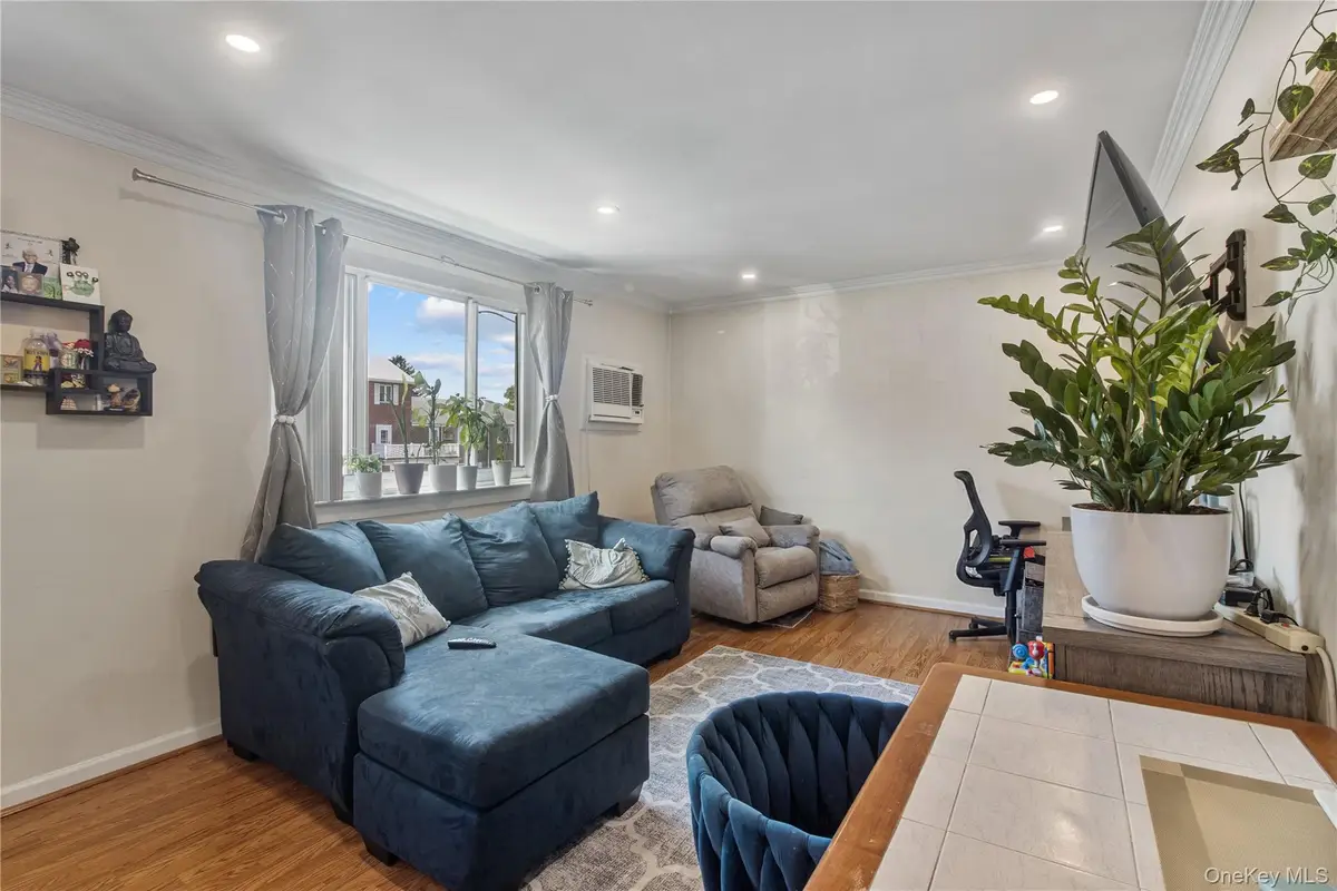 73-11B 263 #B, Glen Oaks, NY 11004 - #1