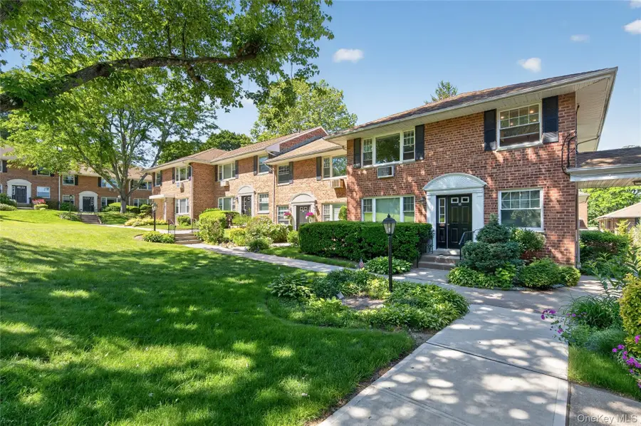 18U Madison Park Gardens #18U, Port Washington, NY 11050 - #2