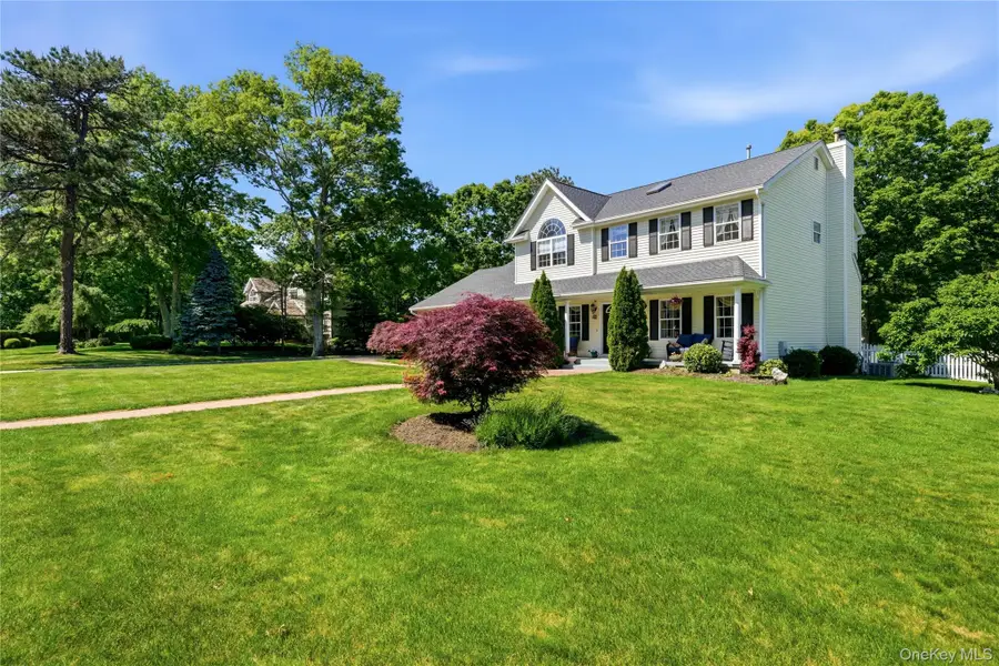 9 Ridgefield Drive, Shoreham, NY 11786 - #3