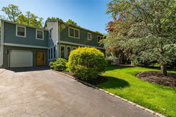 130 N Country Road, Shoreham, NY 11786