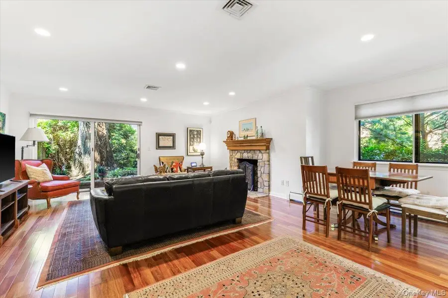 219 Treetop Crescent Lane, Rye Brook, NY 10573 - #3