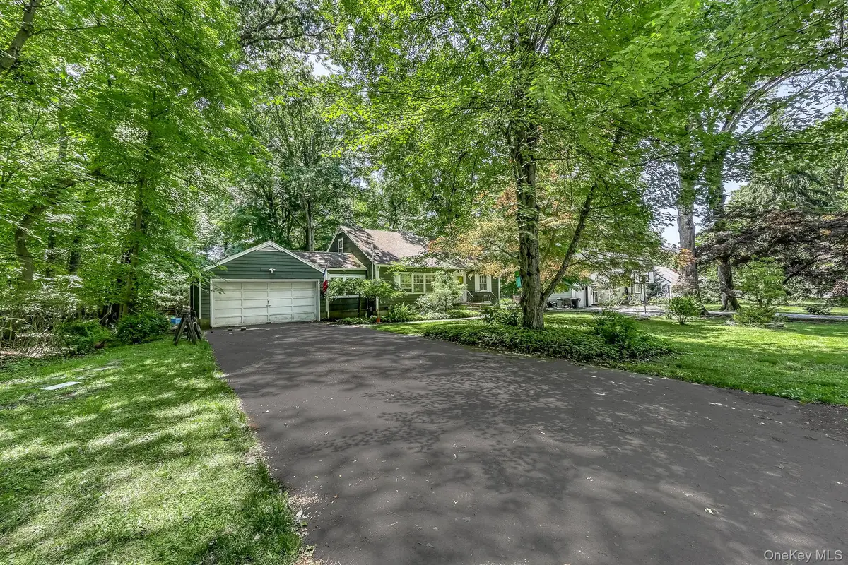 3 Woodland Place, Airmont, NY 10952 - #1