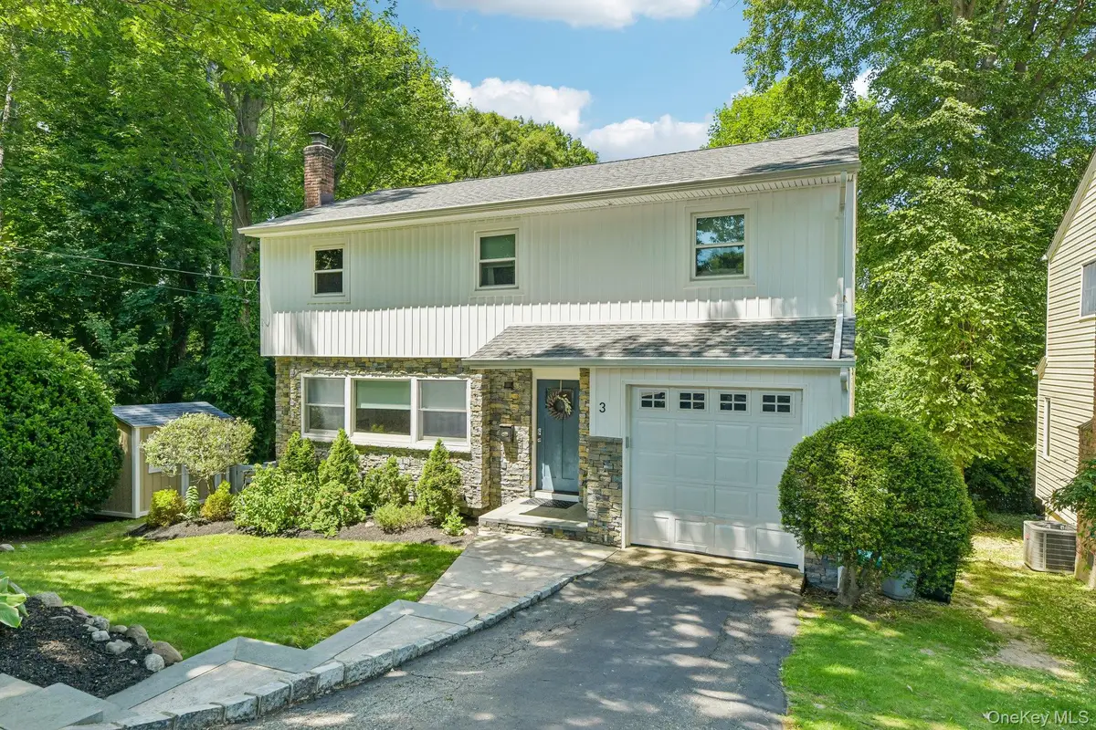 3 Walnut Place, Huntington, NY 11743 - #1