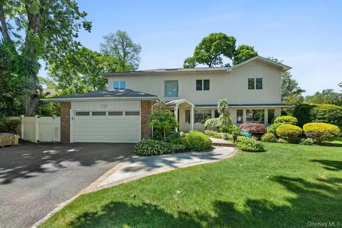 24 Holly Lane, Jericho, NY 11753 - #1