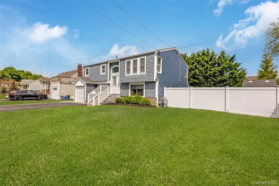 17 Lewis Circle, Babylon, NY 11702 - #3