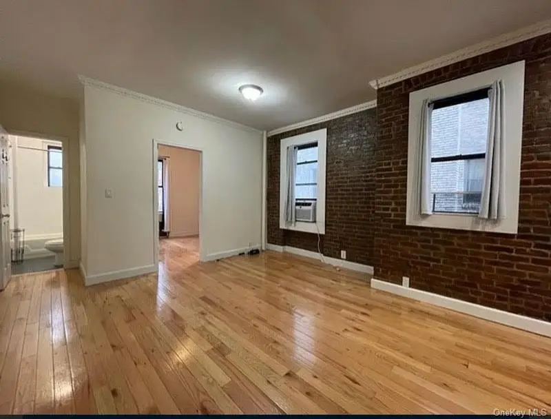 2106 35 #C3, Astoria, NY 11102 - #3