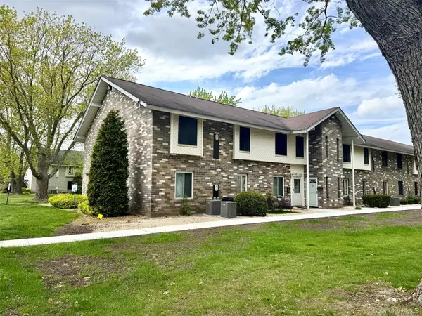 1 Aspen Court #1A, Coram, NY 11727