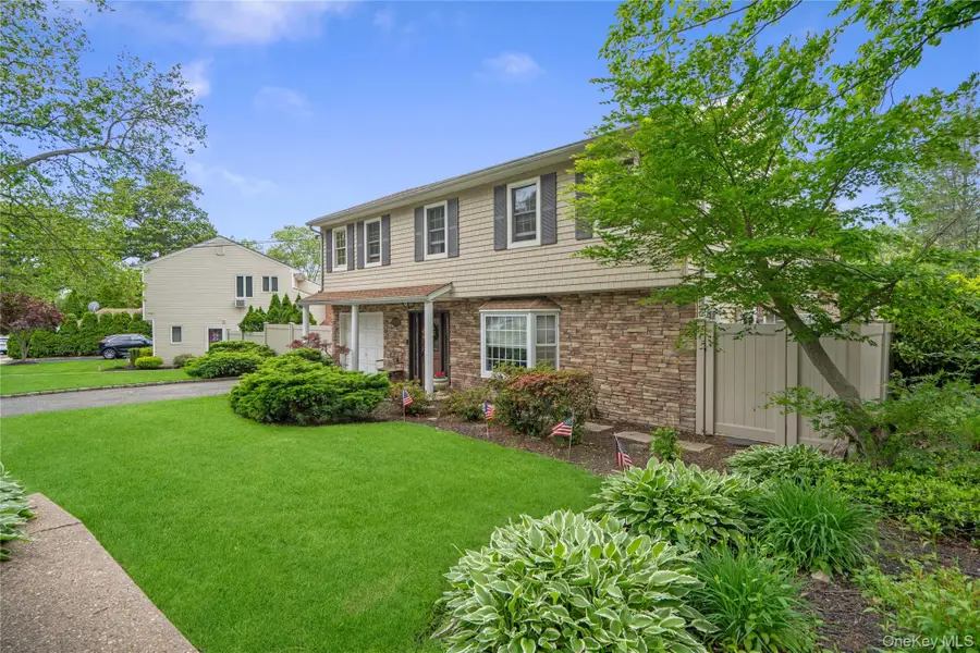 11 Edison Drive, Huntington Station, NY 11746 - #2