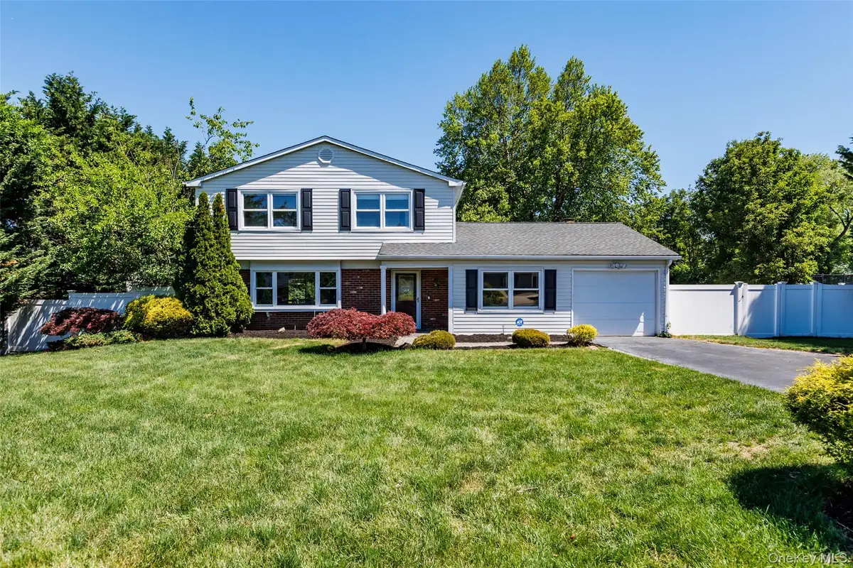 29 Segatogue Lane, South Setauket, NY 11720 - #1