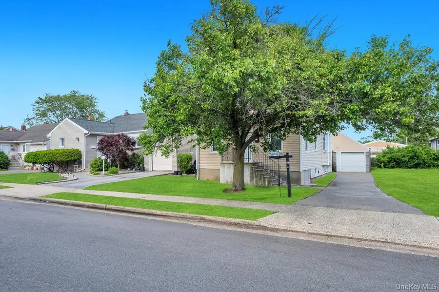 573 Miller Avenue, Freeport, NY 11520 - #2