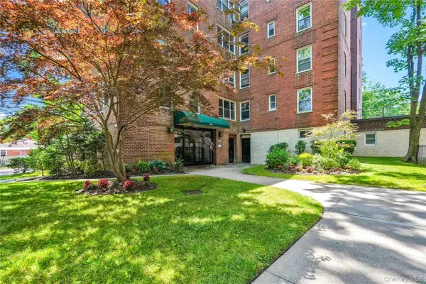 28-02 Parsons Boulevard #4E, Flushing, NY 11354