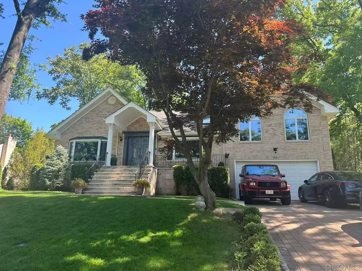 44 Old Field Lane, Great Neck, NY 11020 - #1
