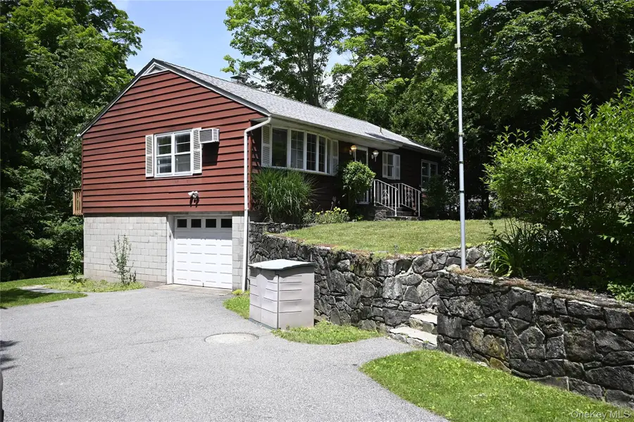 16 Greenridge Court, Carmel, NY 10512 - #3