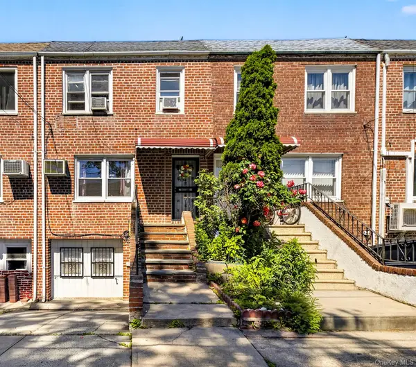 7008 165th Street, Fresh Meadows, NY 11365