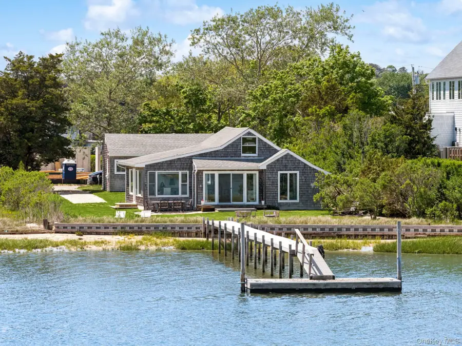 108 Little Neck Road, Southampton, NY 11968 - #2