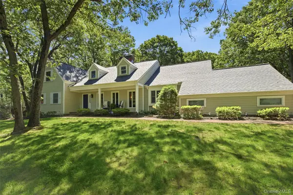 4 Waterview Lane, East Setauket, NY 11733
