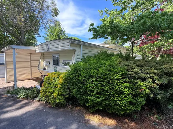 658 Sound Avenue #E-10, Calverton, NY 11933