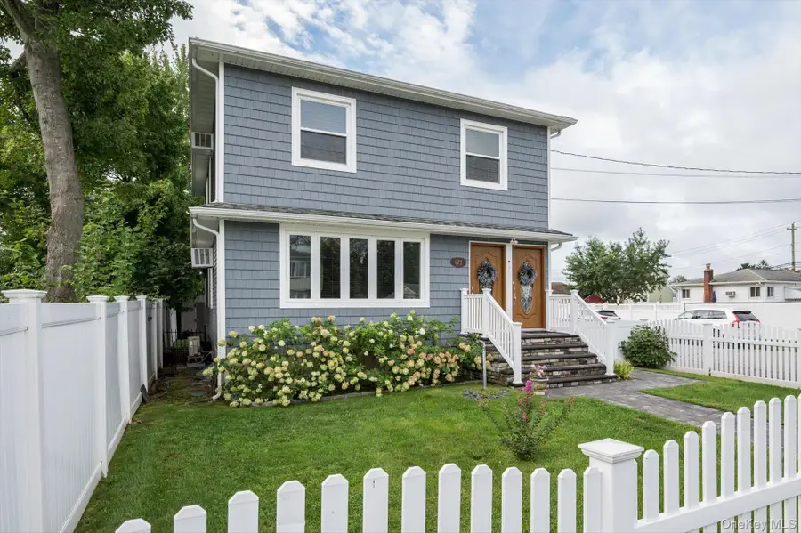 672 Windmill Avenue, West Babylon, NY 11704 - #2