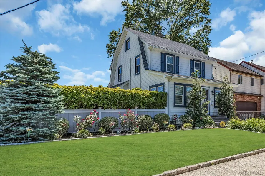 638 6th Avenue, New Hyde Park, NY 11040 - #2