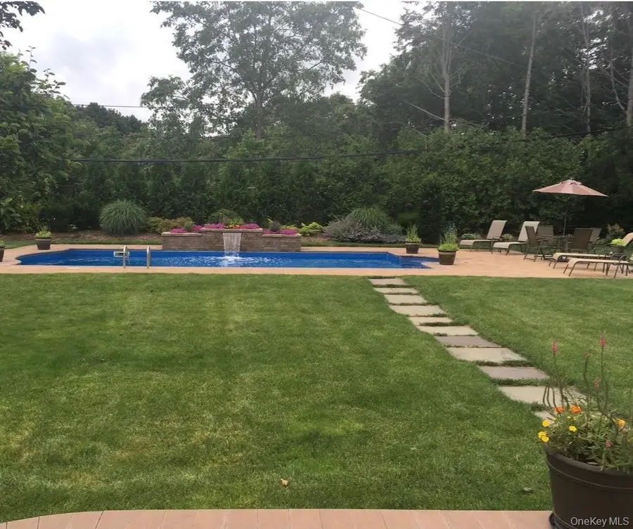 11 Darien Place, East Northport, NY 11731 - #3