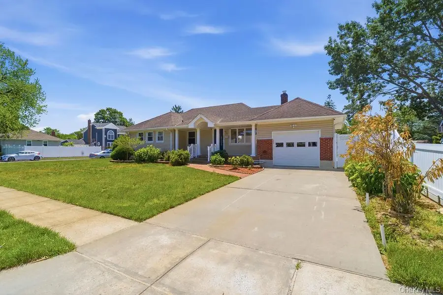 2934 Kinloch Road, Wantagh, NY 11793 - #3