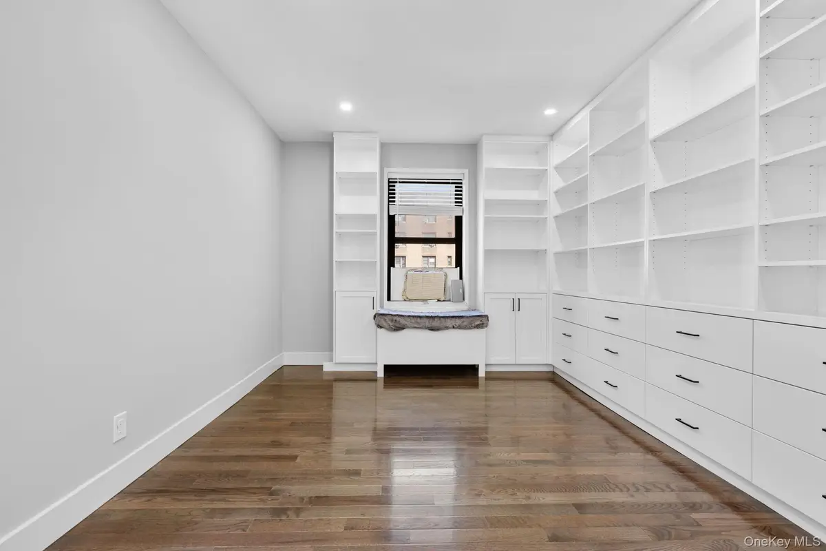 325 Main Street #4D, White Plains, NY 10601 - #1
