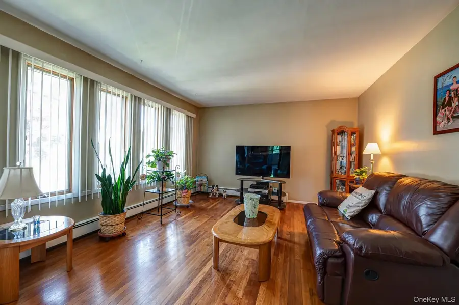 6 45th Street, Islip, NY 11751 - #3