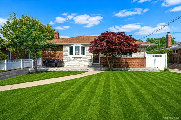 117 Wadsworth Avenue, Levittown, NY 11756