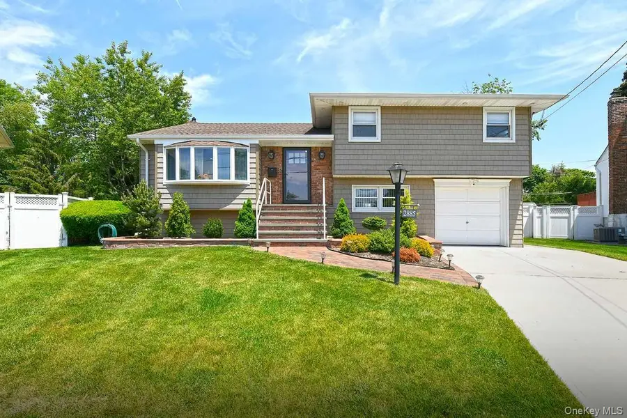 2885 Gerald Court, North Bellmore, NY 11710 - #3
