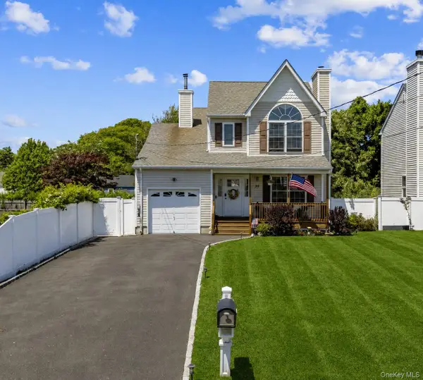 39 Seymour Drive, Shirley, NY 11967