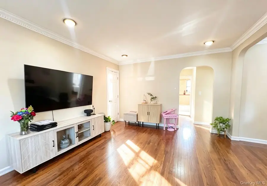 6968 137th Street #1B, Flushing, NY 11367 - #3
