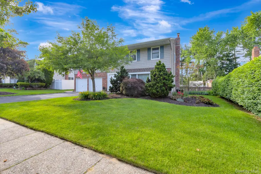 19 Knoll Lane, Smithtown, NY 11787 - #2
