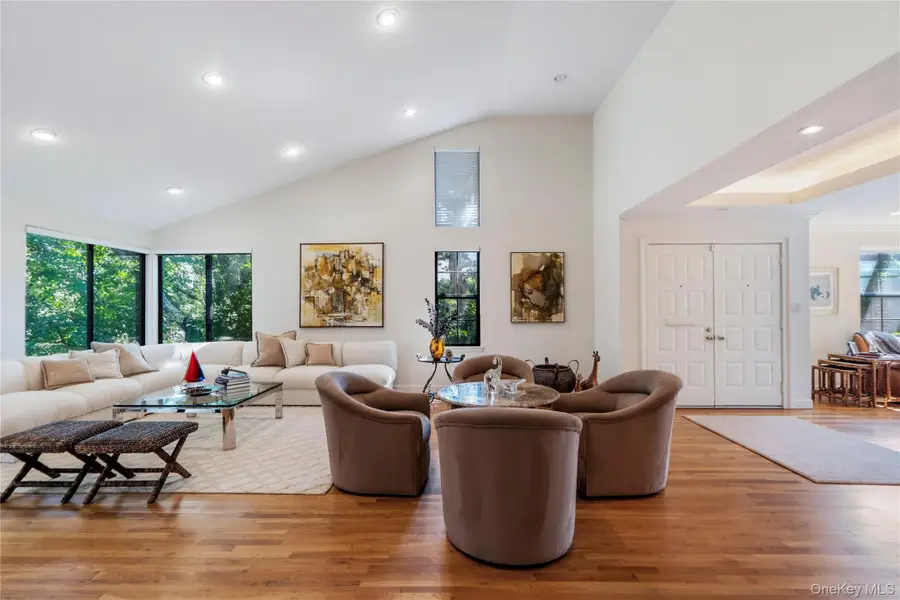 265 Sparrow Drive #265, Manhasset, NY 11030 - #2