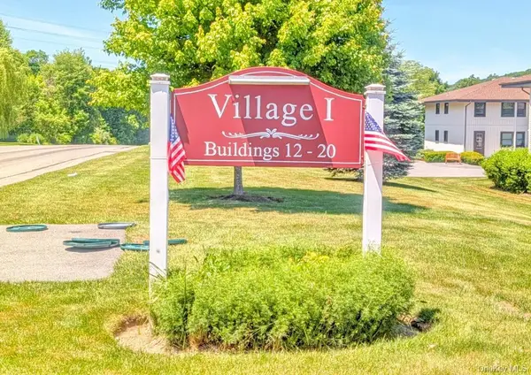 17 Hastings Court #A, Jefferson Valley, NY 10598