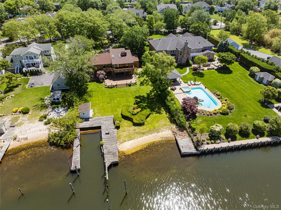 164 W Islip Road, West Islip, NY 11795 - #2