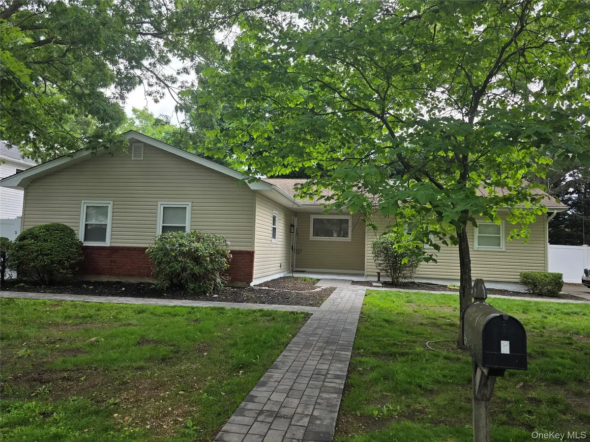 7 Roosevelt Avenue, Greenlawn, NY 11740 - #1