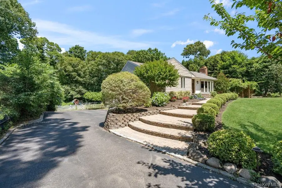 27 Hennessy Drive Drive, Huntington, NY 11743 - #2