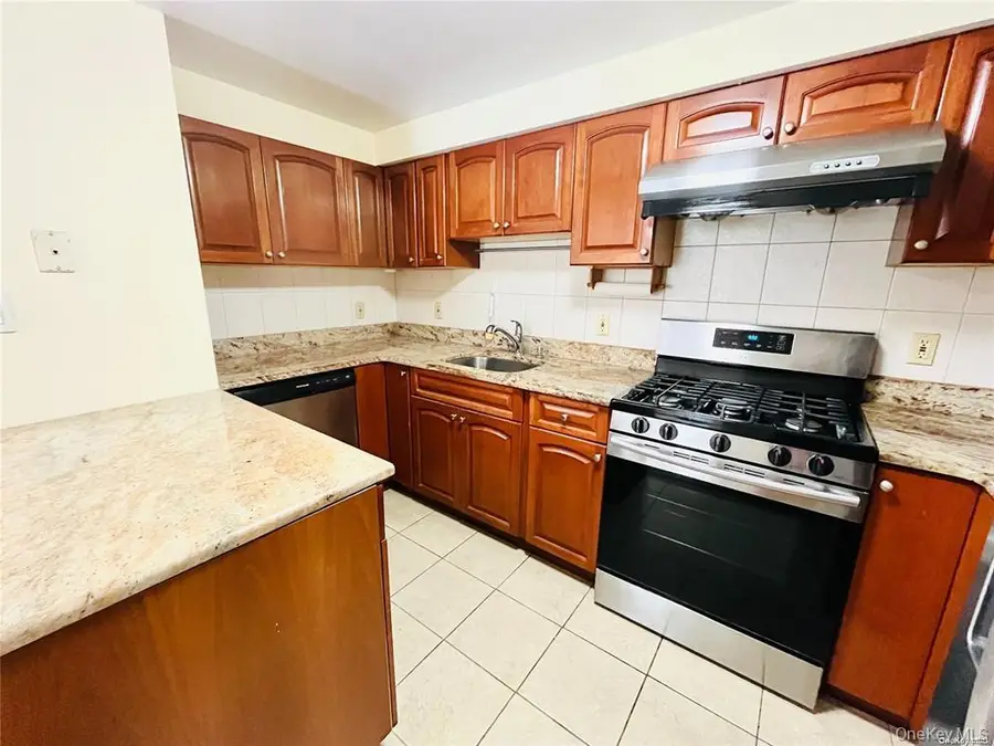 6434 Grand Central Parkway #2B, Forest Hills, NY 11375 - #3