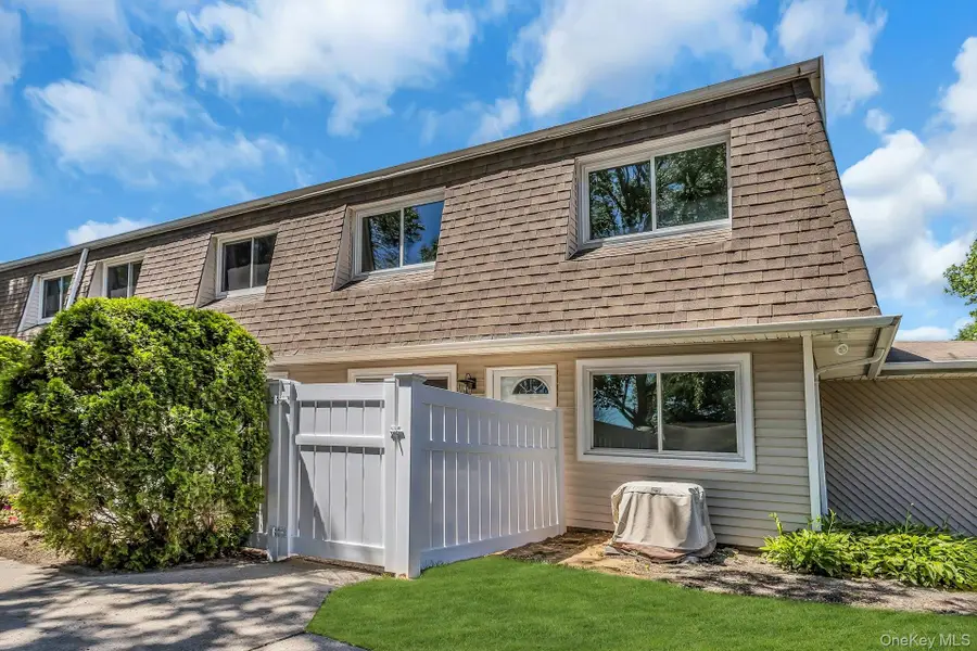206 Storm Drive, Holtsville, NY 11742 - #2