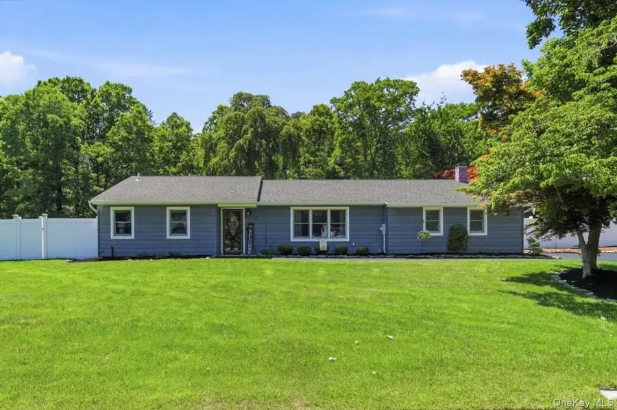 32 Henearly Drive, Miller Place, NY 11764 - #2