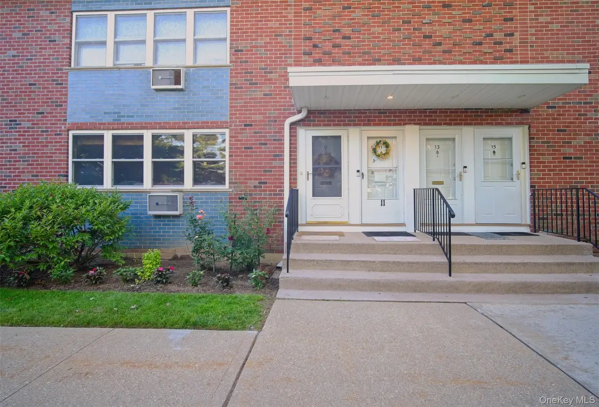 9 Farber Drive #9, West Babylon, NY 11704 - #1
