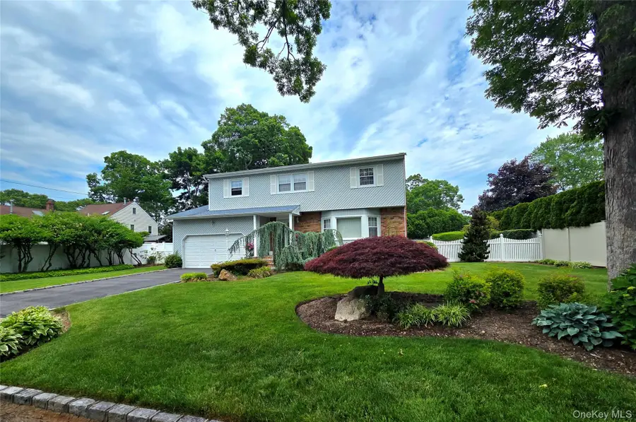 15 Winthrop Place, Deer Park, NY 11729 - #2