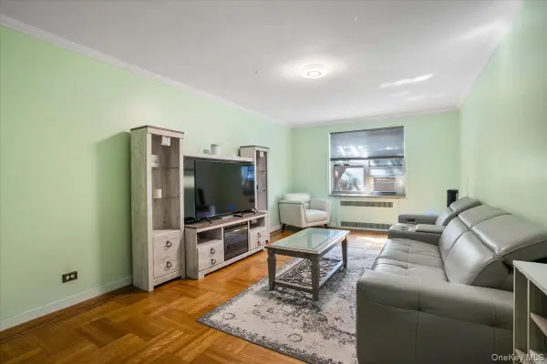 99-45 67th Road #218, Forest Hills, NY 11375