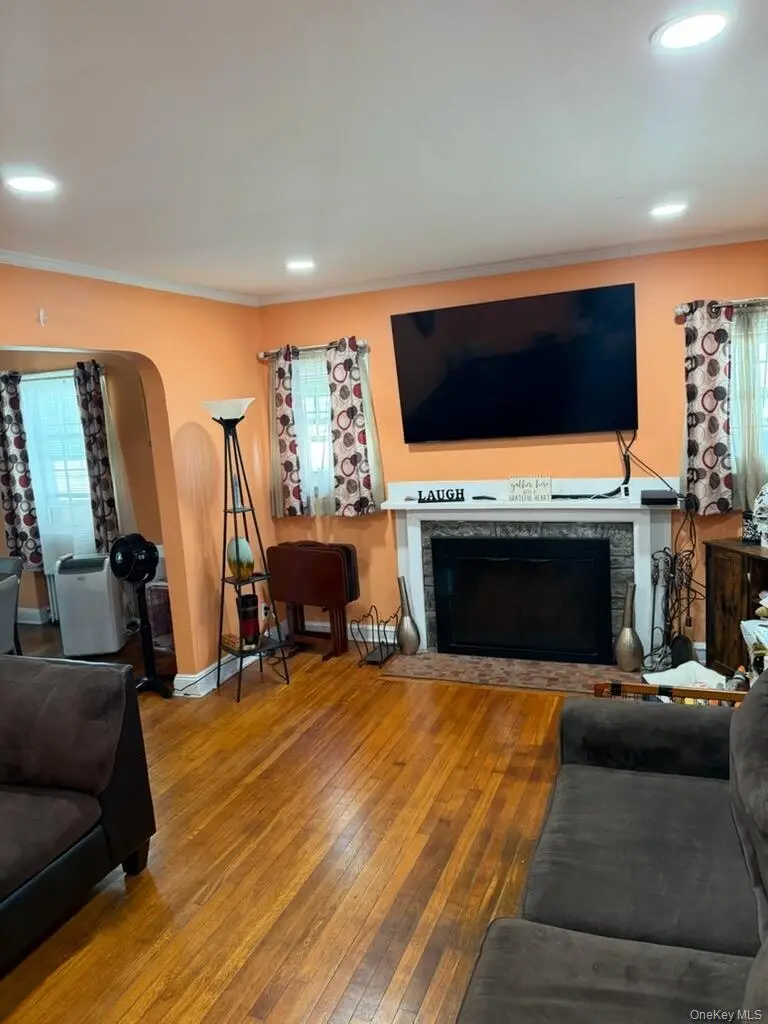 1020 Garden Place, Baldwin, NY 11510 - #3
