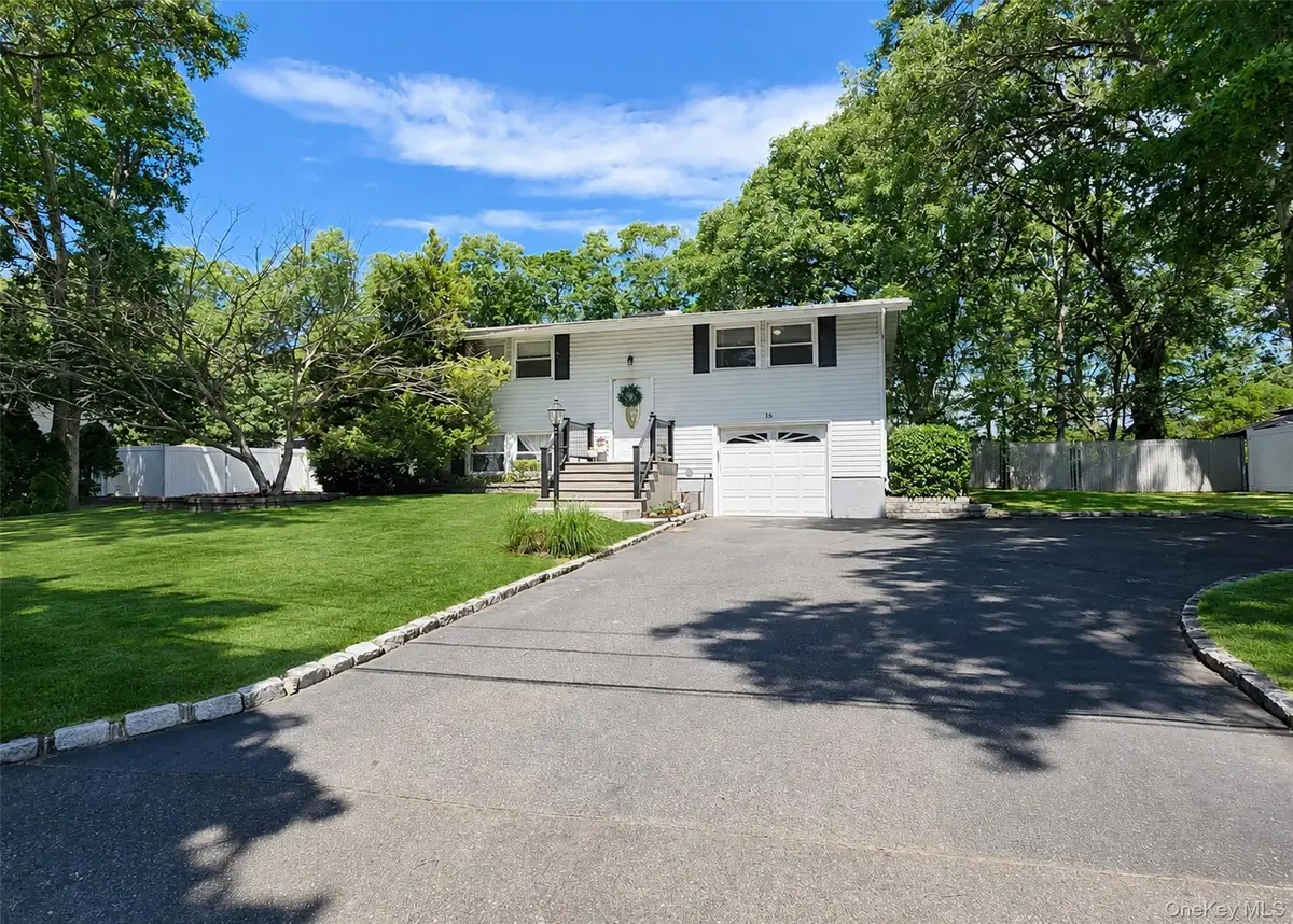 15 Cabin Lane, East Setauket, NY 11733 - #1