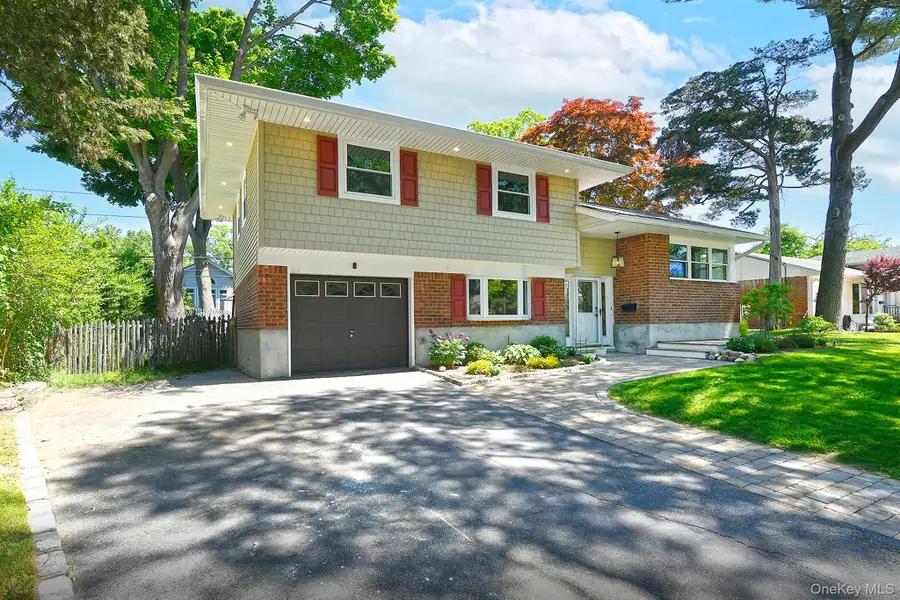 7 Rensselaer Drive, Commack, NY 11725 - #2