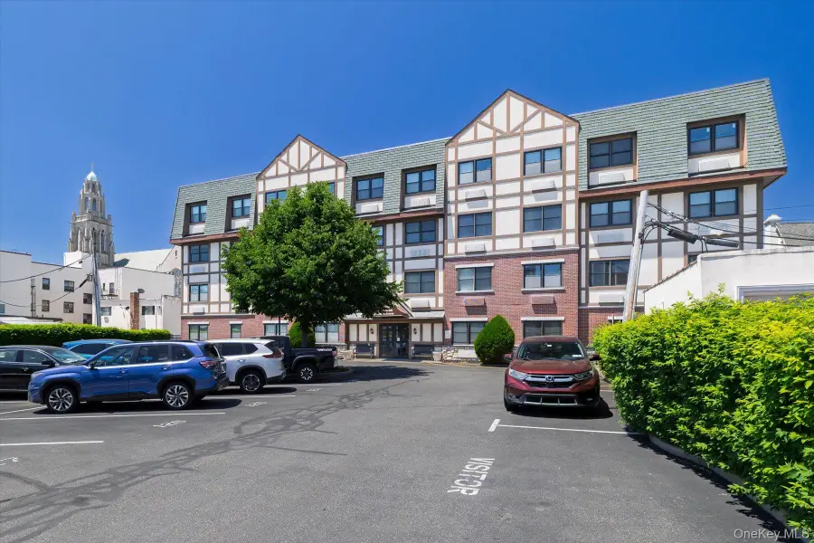 55 Clinton Avenue #401, Rockville Centre, NY 11570 - #3