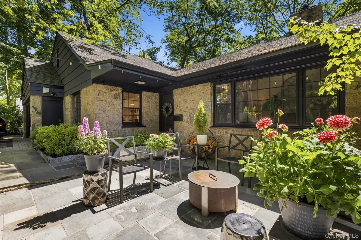 2 Sherwood Place, Scarsdale, NY 10583 - #1