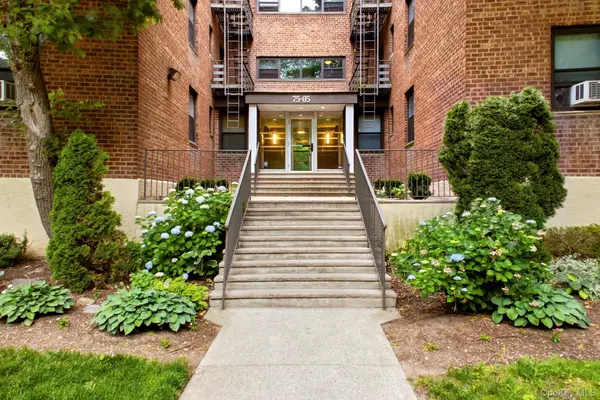 75-05 210 #2P, Oakland Gardens, NY 11364